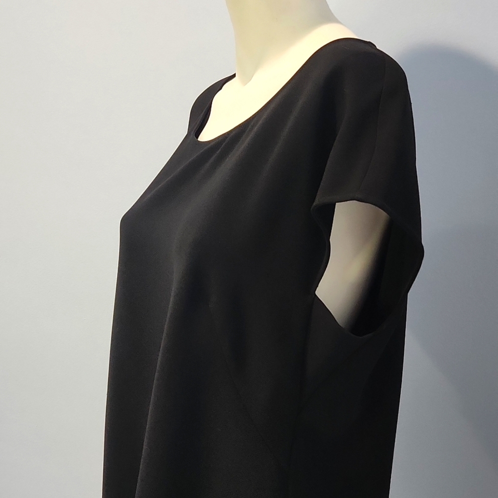 Escada Top - Picture 3 of 10